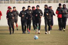 "Lokomotiv" 23 futbolchi bilan Dubayga yo'l oldi