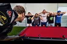 Olamsport.com: Улар ақлдан озган. Бильярд устасининг зарбаларини кўриб оғзингиз очилиб қолади