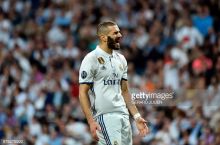 Benzema: "Real"ga sovrin yutish uchun o'tganman, Ronaldu esa - jahonning eng yaxshi futbolchisi"