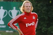 Vitaliy Denisov RFPLning mavsumdagi eng yaxshi chap qanot himoyachilari qatorida etirof etildi