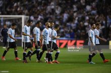 Argentina nechta imkoniyatni qo'ldan boy berdi. Argentina - Peru (video)