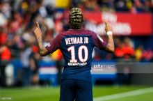 Neymar "Barselona"dan ketishi haqida Messining to'yidayoq aytgan