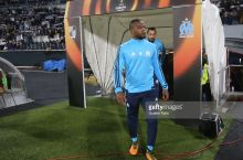 UEFA Patris Evra bo'yicha ish ochdi