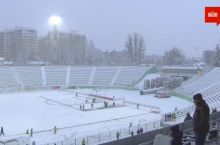 Ukraina chempionati o'yini kuchli qor tufayli to'xtab qoldi FOTO