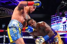 Olamsport: Lomachenko ikki karra Olimpiya chempioniga qarshi jang qildi, Uilyams ko'rinishidagi archa o'yinchoqlari va boshqa xabarlar