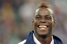 Balotelli qaysi jamoada bepul o'ynashi mumkinligini aytdi