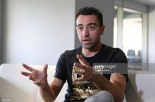 Xavi: "Ronaldu Neymardan yaxshiroq o'ynadi? U faqat penalti tepdi va tizzasi bilan gol urdi"