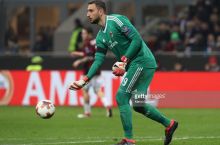 Donnarumma yana ketishni istaydi