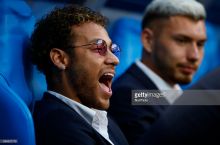 Neymar ertaga maydonda to'p bilan ishlashni boshlaydi