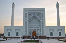 Odil Ahmedov va boshqa sportchilar Toshkentda masjid qurishadi