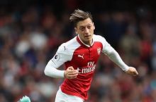 CHex: “O'zil “Arsenal”da asosiy futbolchilardan biri”