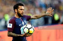 Dani Alves: "Ronaldu ketganidan so'ng "Real" kuchliroq jamoaga aylandi"