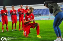 Kecha "Lokomotiv" futbolchisi qiz o'rtog'ining "qo'lini so'radi" FOTOGALEREYA (18+)