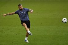 "Real"da ichki kelishmovchilik. Ramos klubning yosh futbolchisini to'p bilan "yasadi" (VIDEO)