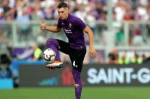 "Fiorentina" himoyachisi Milenkovich MYU "nishonida". Futbolchi narxi 50 mln funtdan kam emas