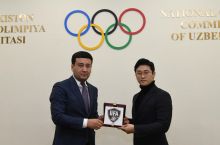 Umid Ahmadjonov xalqaro forum doirasida yurtimizga tashrif buyurgan Pan Gi Mun boshchiligidagi delegaciya vakillari bilan uchrashdi 