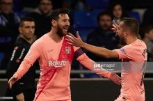 Alba: "Messi faqat chap oyoqda o'ynaydi? Pelening ko'zlarida muammosi yo'qmi?"