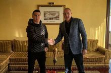 Азиз Тургунбоев перешел в "Пахтакор"
