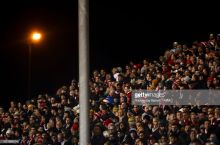 "Blekpul" fanati "Arsenal" avtobusining ustiga chiqib oldi FOTO