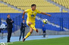 АГМК подписал Шорахмедова и Нурматова