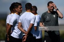 Allegri hammaning oldida Dibalani urushib berdi