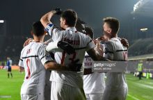 A Seriya. "Milan" safarda Pentekning dubli evaziga zafar quchdi