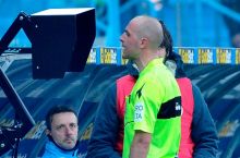 А Серия. Ҳакам VAR орқали СПАЛ урган голни бекор қилиб, жамоа дарвозаси томон пенальти белгилади