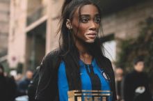 Kamyob kasalikka chalingan model “Inter”ning Milan derbisi uchun formasini namoyish qildi