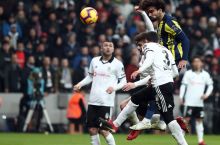 Istanbul derbisi. “Fenerbaxche” 12 daqiqa ichida “Beshiktosh”ga 3 ta gol urib, mag'lubiyatdan qutulib qoldi
