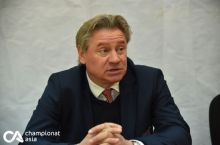 Faqat chiroyli gapiradigan hamda tushunarsiz ishlayotgan O'FA, mashg'ulot maydoni yo'q "Navbahor" va boshqalar haqida - Andrey Kanchelskis ishtirokidagi matbuot anjumani
