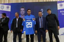 "Buxoro" yangi futbolchilarni tanishtirdi