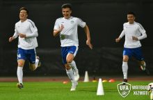 Сборная Узбекистана провела первую тренировку в Китае