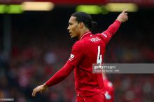 Van Deyk APLning eng yaxshi futbolchisi kim ekanligini aytdi