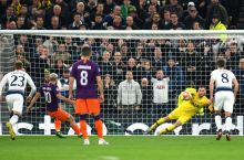 Agueroning zarbasini qaytargan "Tottenhem" posboni joriy mavsum birorta ham penaltidan gol o'tkazmadi