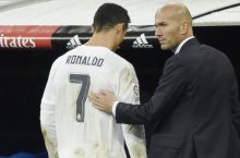 Zidan: "Muammo shundaki, Ronalduni almashtirib bo'lmaydi"