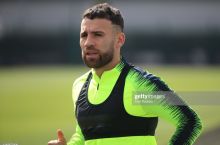 "Manchester Siti" yozda bir himoyachisidan ayrilishi mumkin