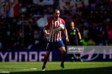 Godin yangi jamoasida eng ko'p maosh oladigan futbolchiga aylanadi