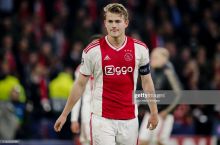 Van der Sar: "De Ligt faoliyatini Angliya yoki Ispaniyada davom ettirsa kerak"