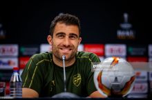 Sokratis faoliyatidagi eng yaxshi murabbiyni aytib o'tdi. Bu Klopp emas