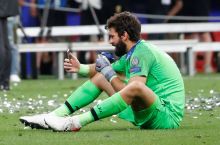 Alisson g'alabani feystaym orqali nishonladi