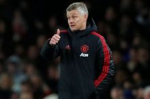 Sulsher uch futbolchini kuzatmoqda