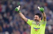 Buffon qaytmoqda