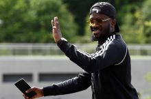 Ndombele "Tottenxem" tibbiy ko'rigidan o'tish uchun Londonga uchib ketdi