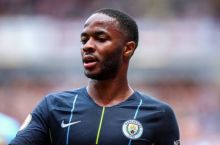 Sterling Angliyadan tashqarida o'ynash istagi borligini aytdi
