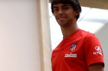 Feliks Agueroga o'xshaydi(mi?)