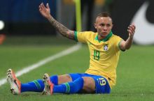 Everton “Milan”ni maqtadi

