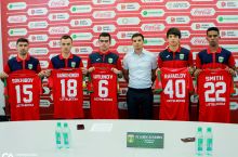 “Lokomotiv” Oston O'runov va yana besh futbolchini tanishtirdi