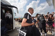 Sarri "Atletiko"ga qarshi o'yinga 25 nafar futbolchi bilan Stokgolm shahriga uchib ketdi
