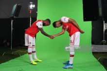 "Arsenal" ikki hujumchisi bilan muzokaralarni davom ettirmoqda