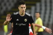 "Manchester Siti" yana bir hujumchi bilan kelishuvga erishdi